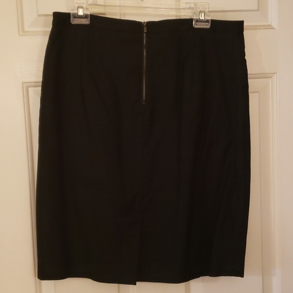 Calvin Klein black skirt - Picture 2 of 6